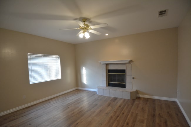 Foto del edificio - 408 Brite Meadow Ct