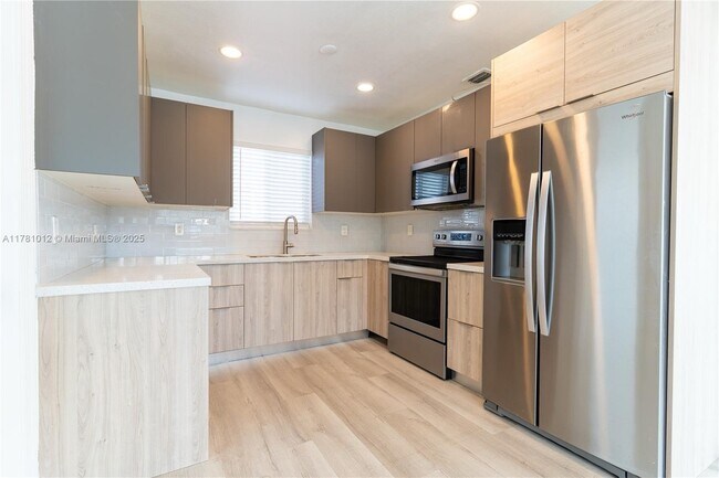 Foto del edificio - 431 NW 47th St