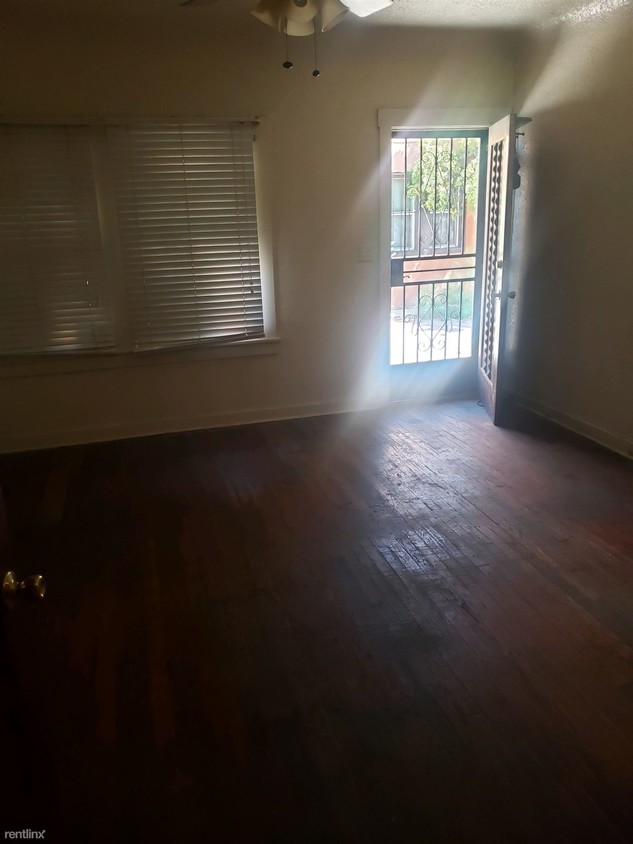 Primary Photo - Studio, 1 bath Apartment - 3417 S. Main St.#7