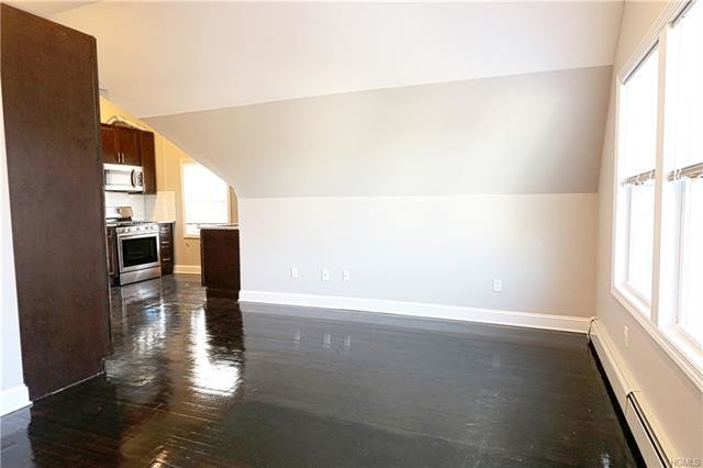 Foto del edificio - 3 bedroom in New Rochelle NY 10801