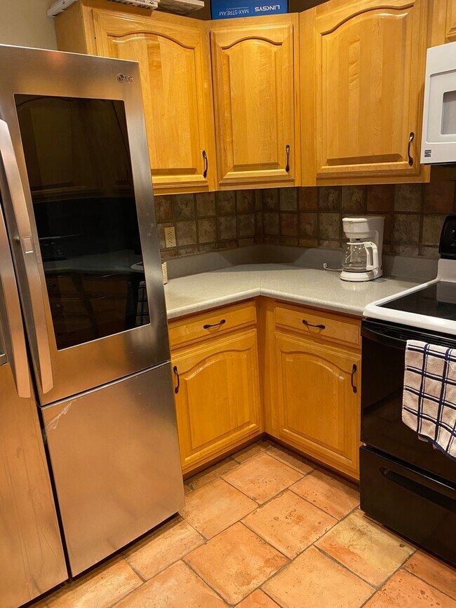 Building Photo - 3 br, 2 bath House - 600 Cobean Drive (011)