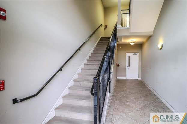 Building Photo - 827 Liberty Ct