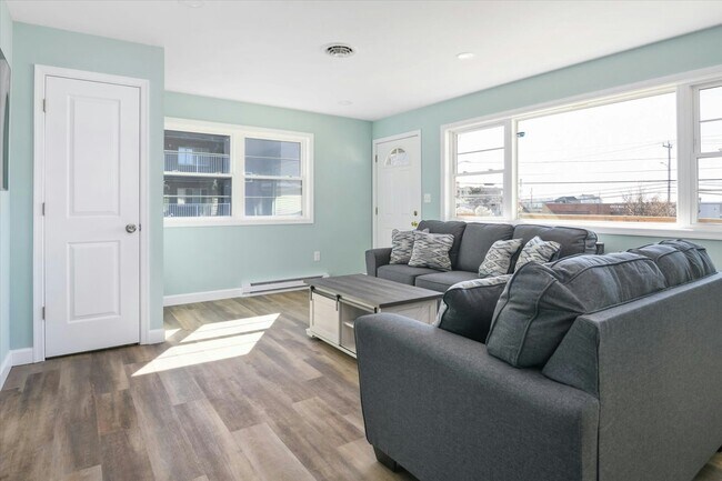 Foto del edificio - 7406 Coastal Hwy