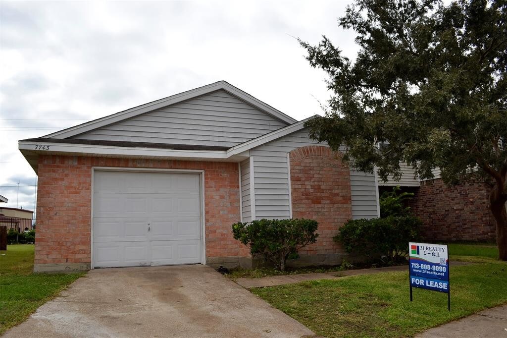Foto principal - 7743 Ellis Dr
