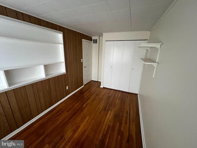 Foto del edificio - 8104 Mid Haven Rd