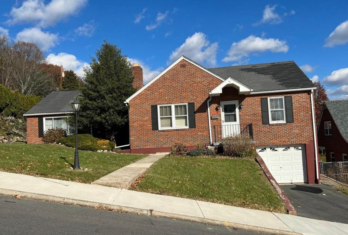 815 Ashland Ave, Cumberland, MD 21502 House Rental in Cumberland, MD