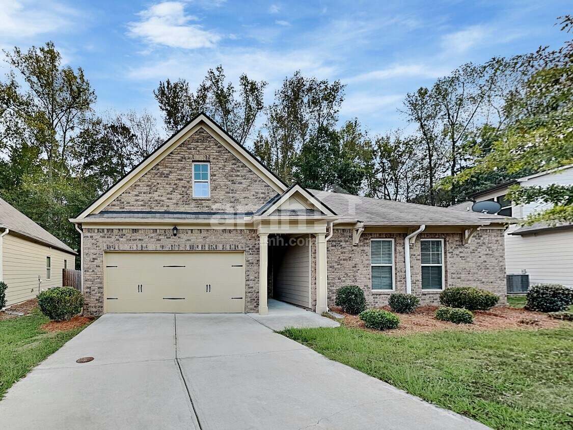 Foto principal - 3021 Golf Creek