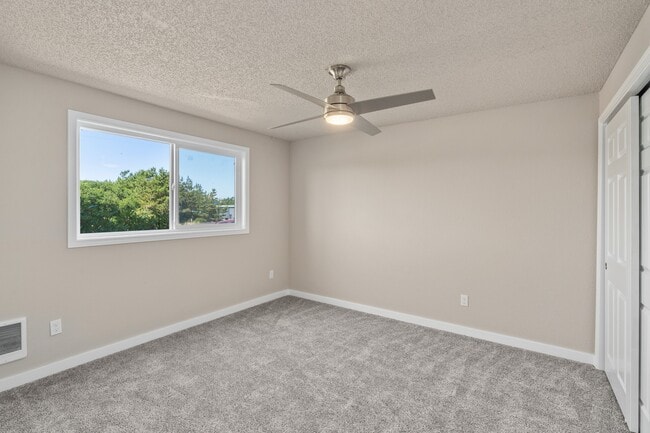 Foto del edificio - 946 Ocean Shores Blvd SW