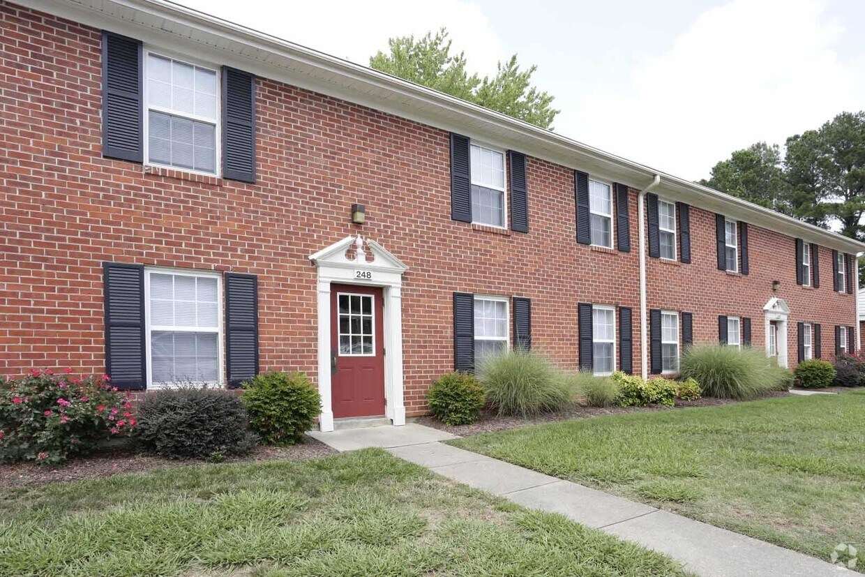 Colonial Pines Apartments Williamsburg, VA