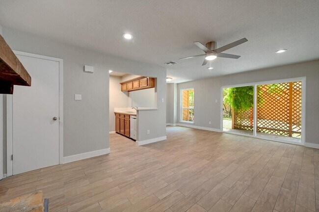 Foto del edificio - 10 Cypress Fairway Village