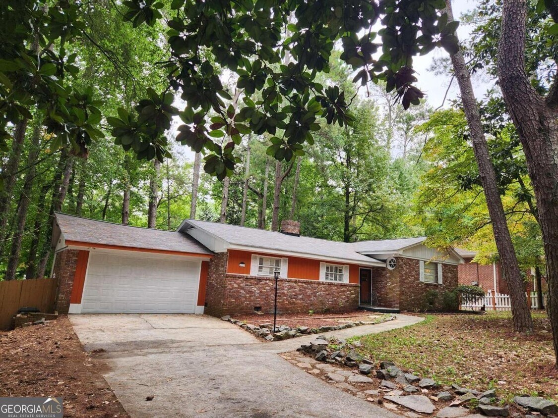 Primary Photo - 4021 Sheldon Dr NE