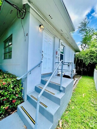 Building Photo - 534 SW 6th Ct