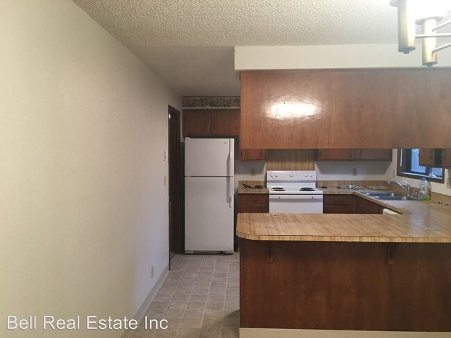 Building Photo - 3 br, 2 bath House - 1185 Fir Acres