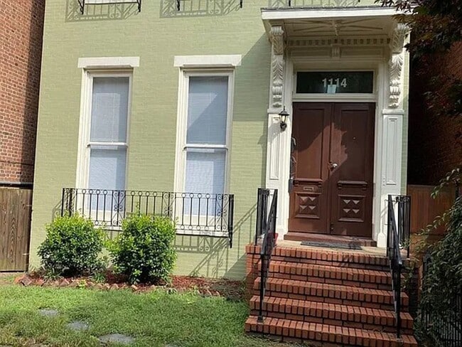 Building Photo - 1114 Grove Ave