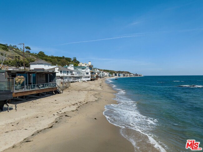 Foto del edificio - 24956 Malibu Rd