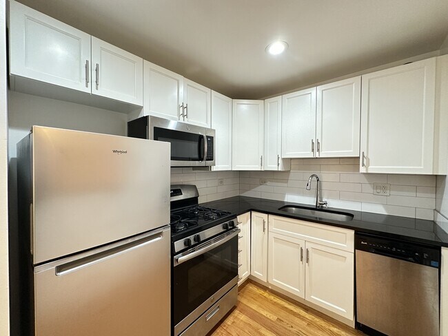 Foto del edificio - 6954 N Sheridan Rd