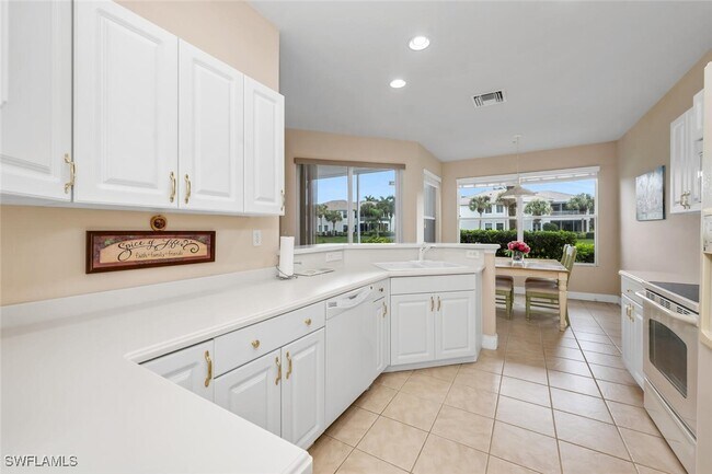 Building Photo - 12863 Carrington Cir