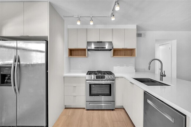 Foto del edificio - 3265 Virginia St