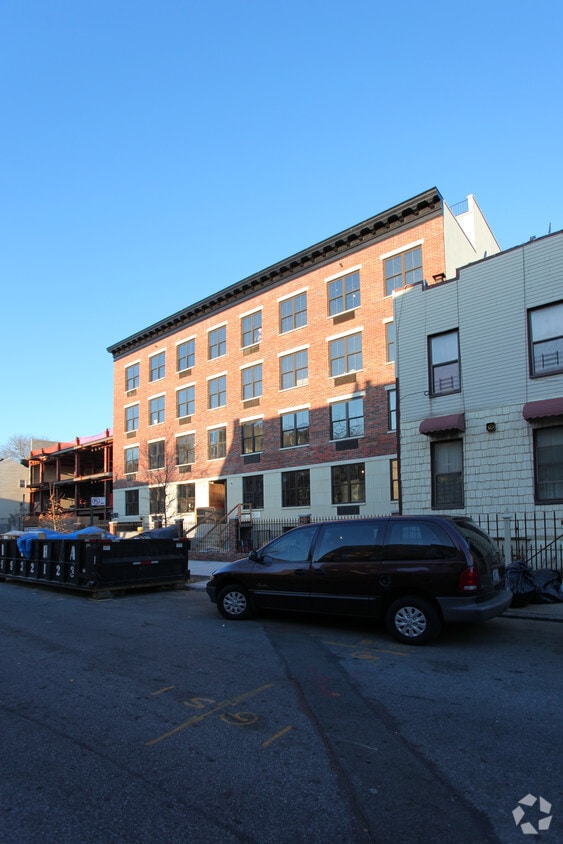 Primary Photo - 999 Willoughby Ave