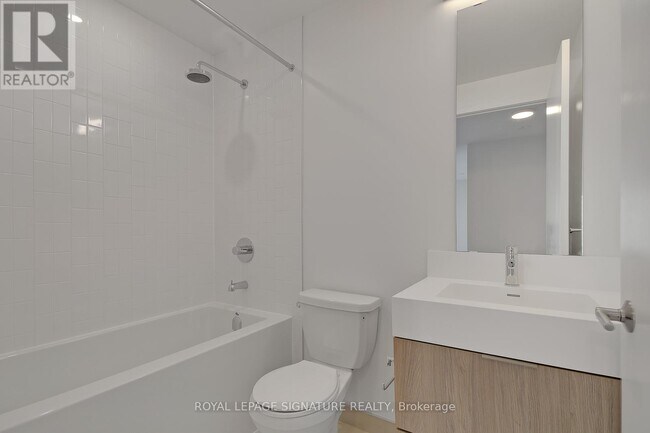 Photo du bâtiment - 130 River St