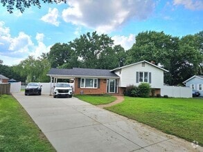 Building Photo - 5918 King James Dr