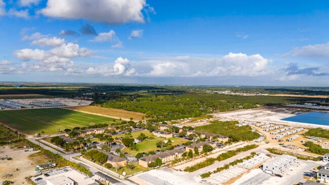 Foto del edificio - 415 NW 13 Ct