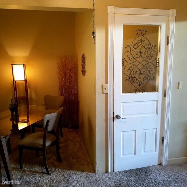 Building Photo - 1 br, 1 bath Condo - 329 Main St