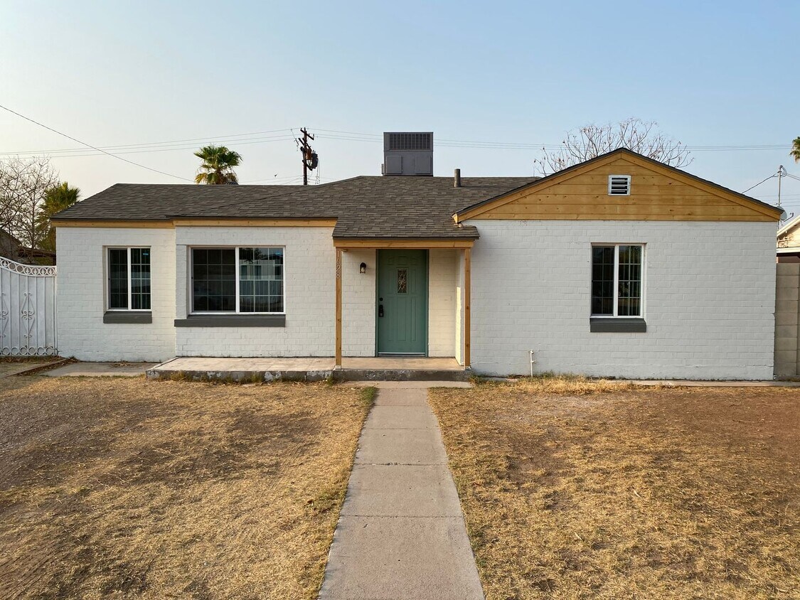 Primary Photo - Beautiful 3 bedroom home!