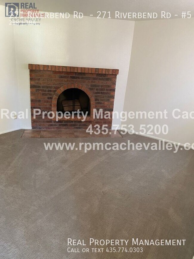 Foto del edificio - 271 Riverbend Rd