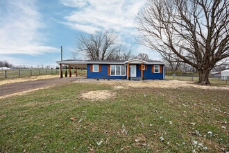 Building Photo - 2001 New Glendale Rd