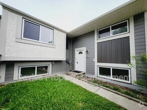 Building Photo - 405 Willow Ct NW
