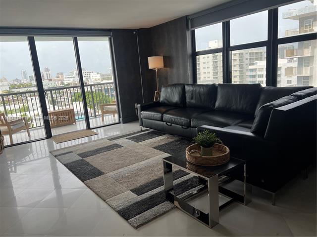Foto del edificio - 1800 Collins Ave