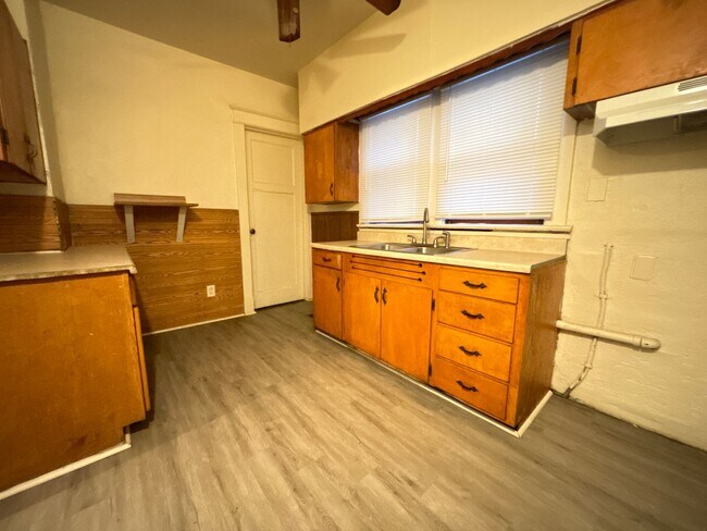 Foto del edificio - Parkwood Home **Move In Special!**