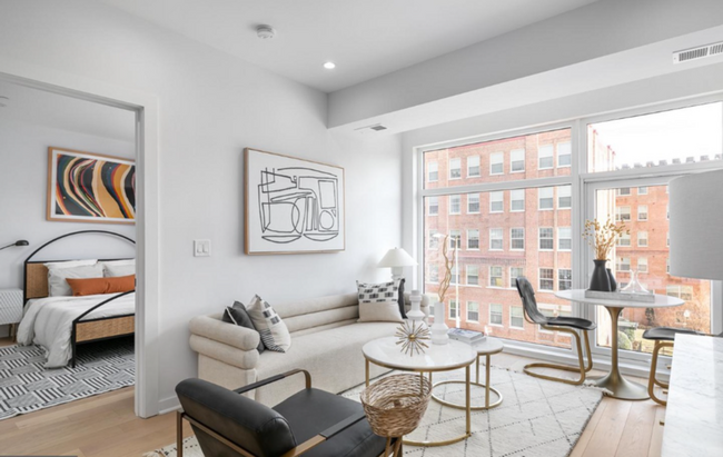 Foto del edificio - Stylish & Sophisticated in Shepherd Park!