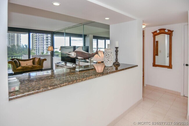 Foto del edificio - 4200 N Ocean Dr
