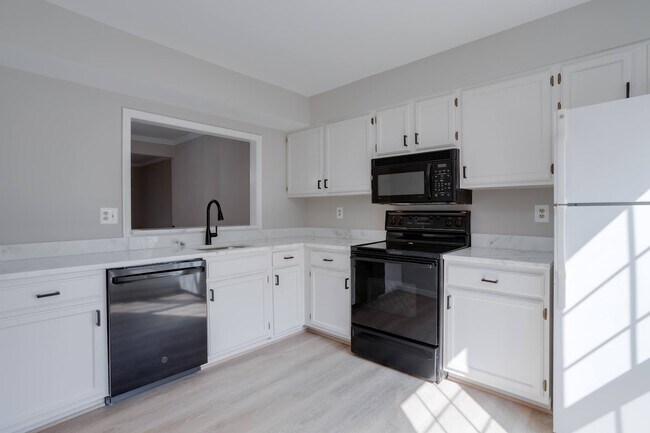Building Photo - 4844 Treasure Ct