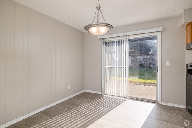 3 habitaciones, 1,5 baños - 118 m² - Comedor - Oxford Townhomes