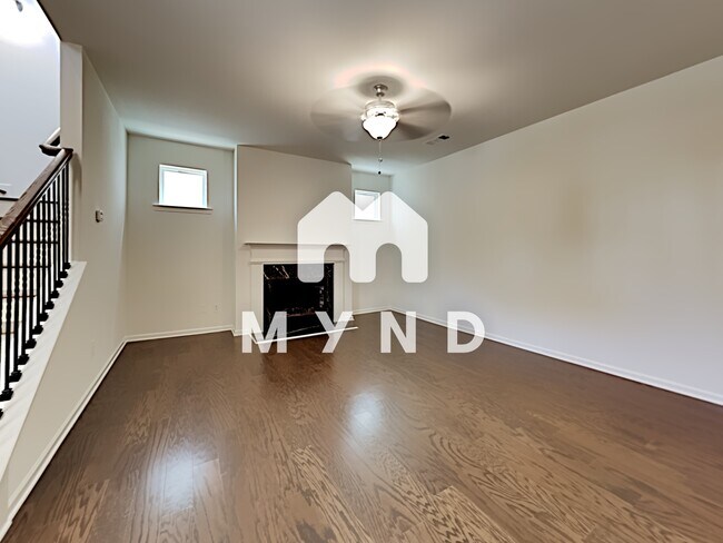 Building Photo - 867 Venture Way SW