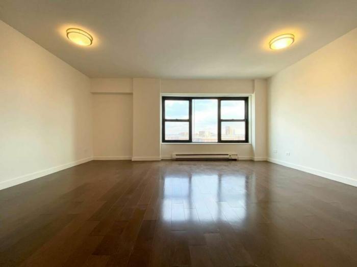 Primary Photo - 3 bedroom in New York NY 10027