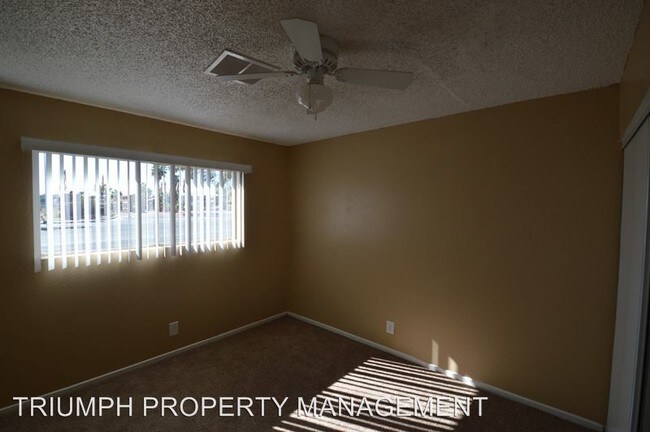 Building Photo - 1112 E Carey Ave