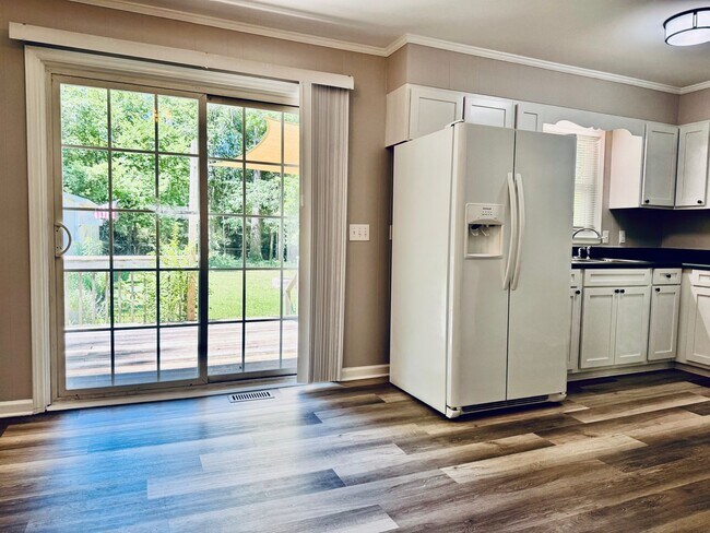 Foto del edificio - 4 BEDROOMS + 3 BATHS in Butner