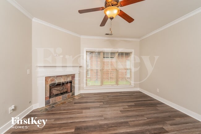 Building Photo - 340 Kingston Cir