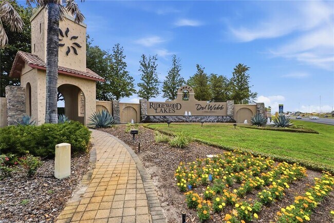 Foto del edificio - 1228 Yellow Finch Dr
