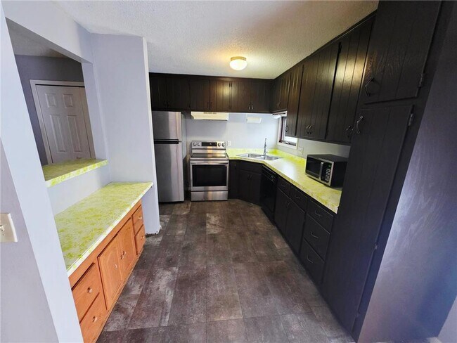 Foto del edificio - 8423 Brunswick Ave N