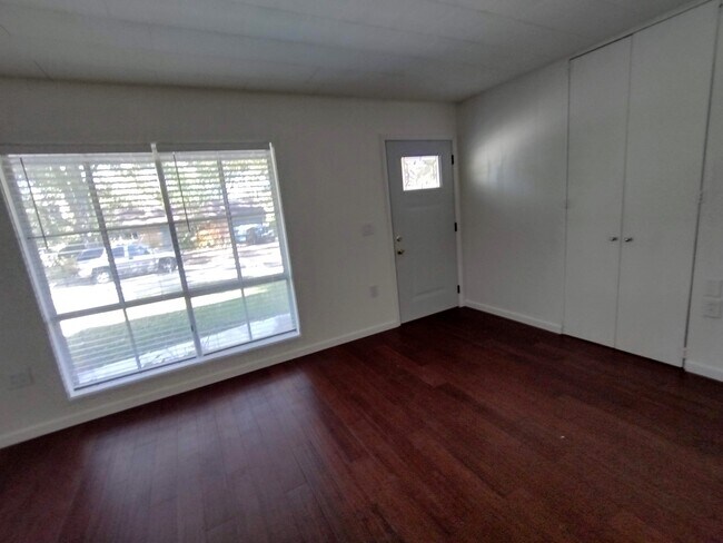 Foto del edificio - 3411 N Windcrest Dr