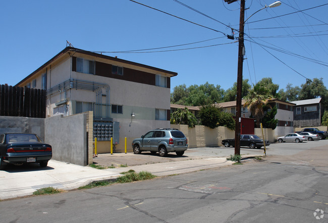 Building Photo - Golden Grove Manor