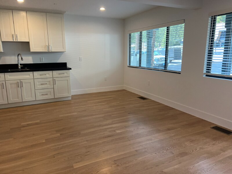 Foto principal - 807 Tahoe Blvd