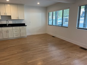 Building Photo - 807 Tahoe Blvd