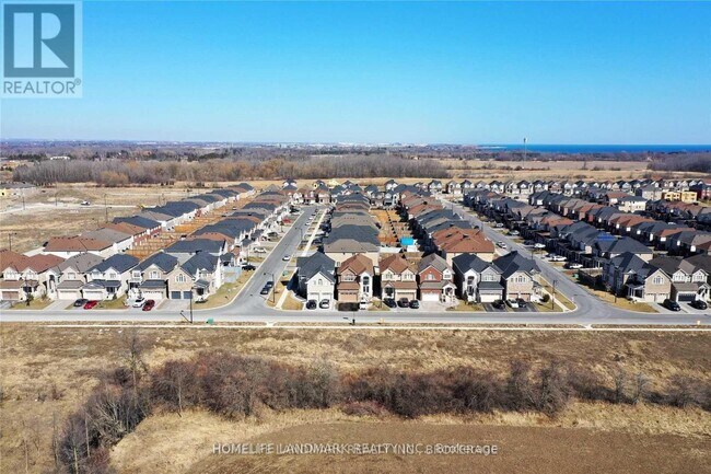 Building Photo - 65 Sharplin Dr