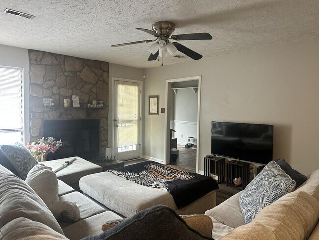 Foto del edificio - 3071 Cricket Rd